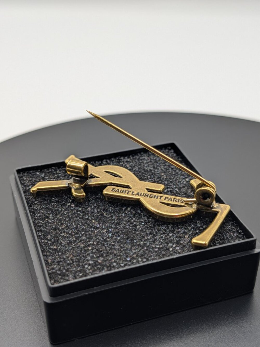 Vintage Bron Yves Saint Laurent YSL Brooch Employee Appreciation Lapel Pin Small - Picture 7 of 7